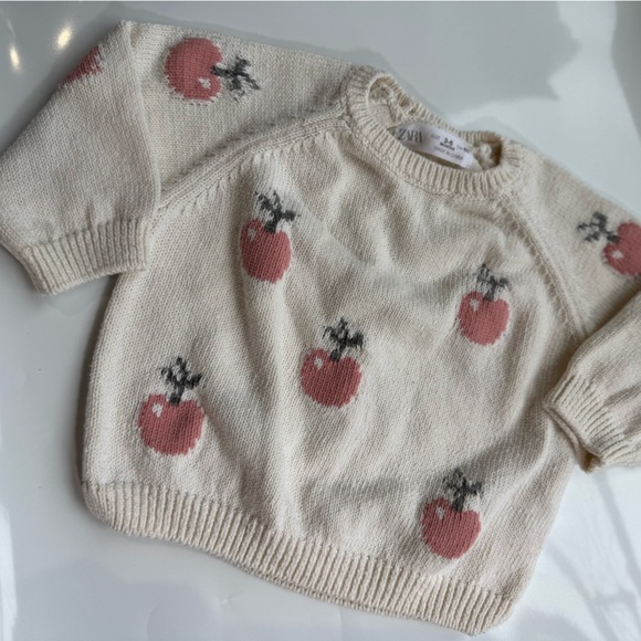 ZARA Baby Cream Knit Sweater with Pink Apple Pattern (Size 3–6 Months / 68 cm) - Picture 4 of 8